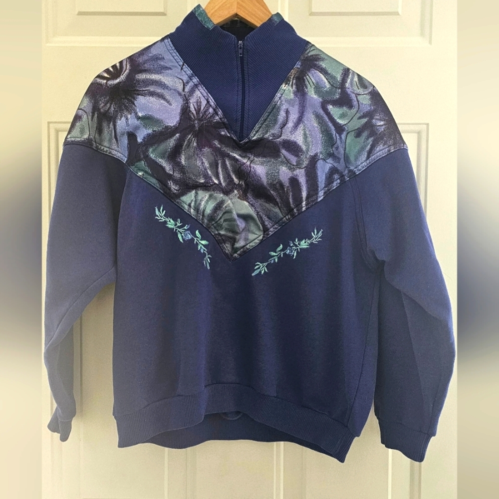 Sz S VTG Blue Patterned Sweater